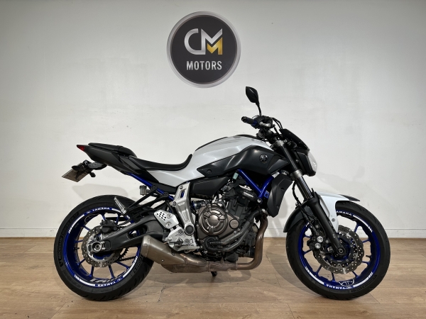 YAMAHA MT-07