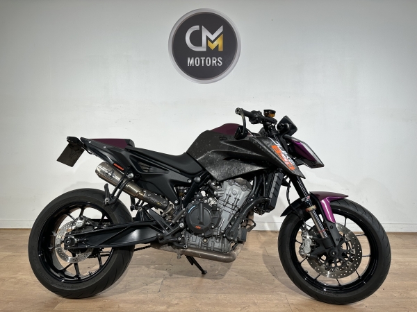 KTM 890 Duke L