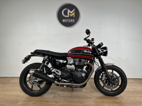 TRIUMPH Speed Twin