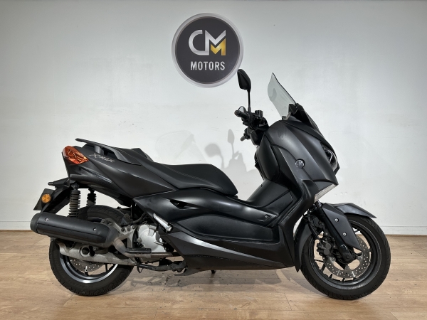 YAMAHA Xmax 125