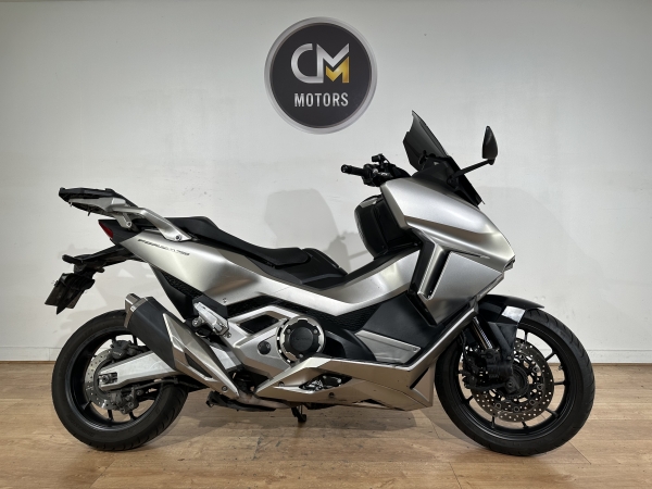 HONDA Forza 750